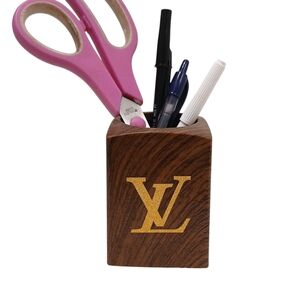 Pencil‎ Holder Art Gold LouisVuittonLettersBRAND NEW ITEM Makeup Brush Holder